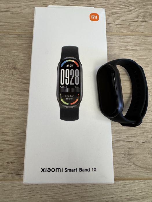 Нова с гаранция Гривна Xiaomi Smart Band 10, черен цвят
