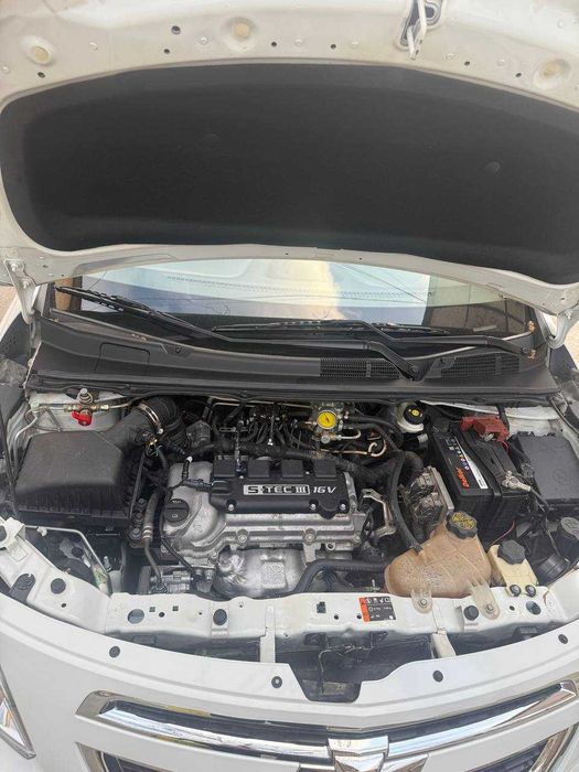 Продам кобалт ат 2022 год цвет белый,  метан