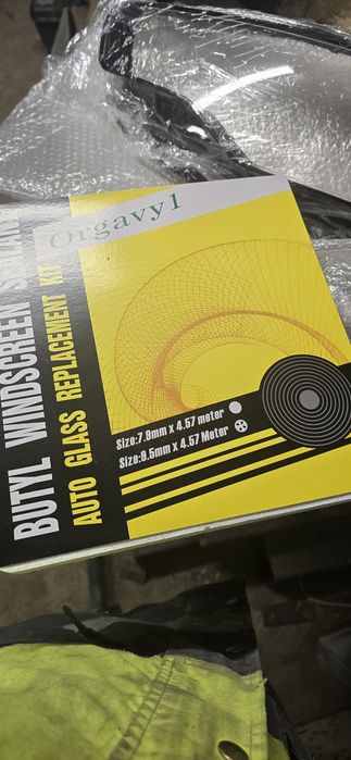 Sticla audi a6 c7 partea stanga  2012 + mastic