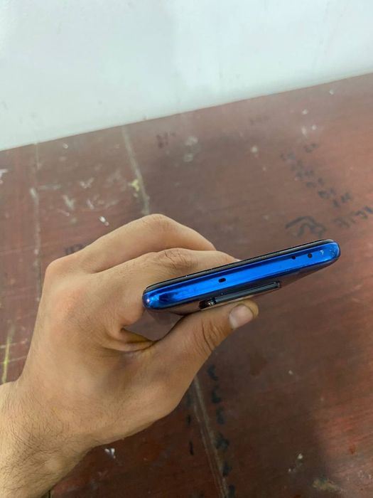 Poco x3 Pro 8+3/256GB Rangi koʻk xolati ideal