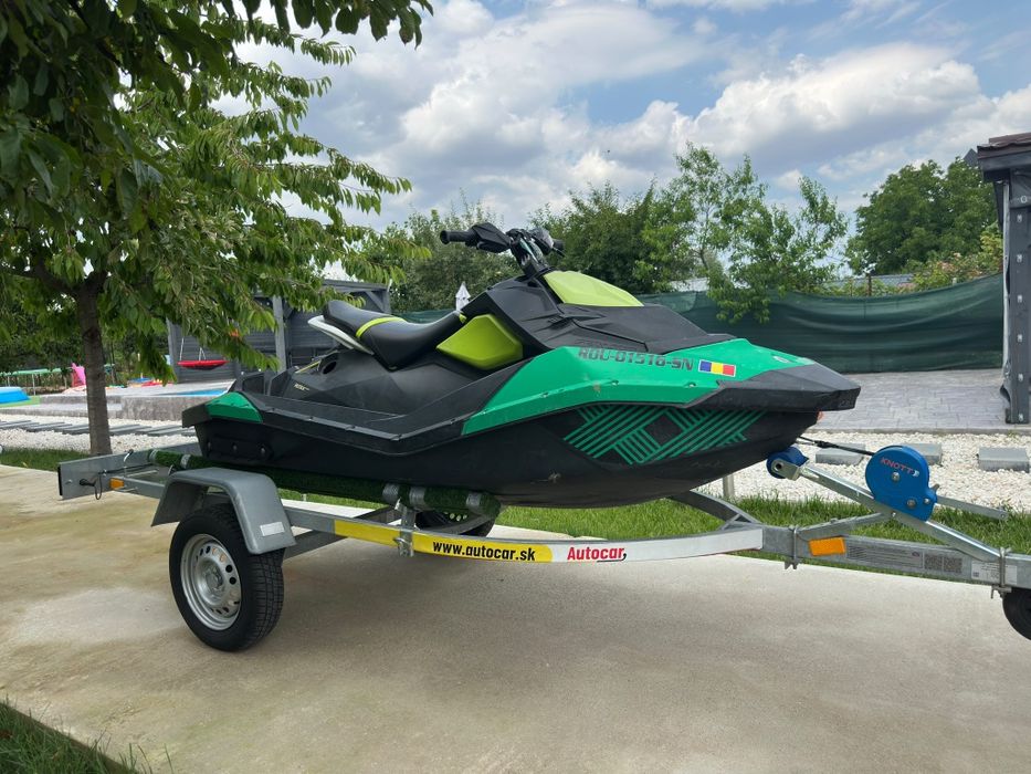 Jet ski Sea-Doo Trixx 2020 – 85h – fără probleme