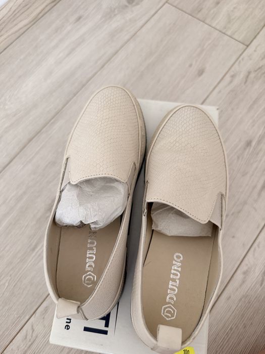 Mocasini noi piele