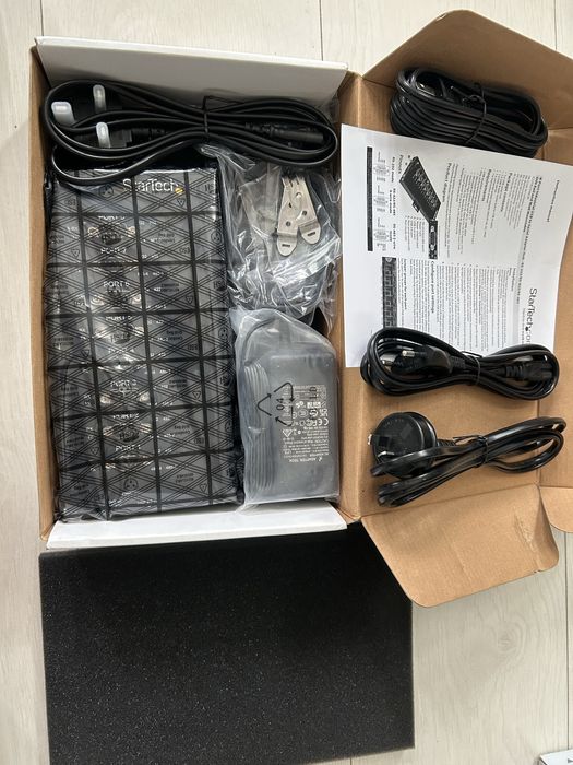 Adaptor Hub Serial cu 8 Porturi USB la RS232/RS485/RS422