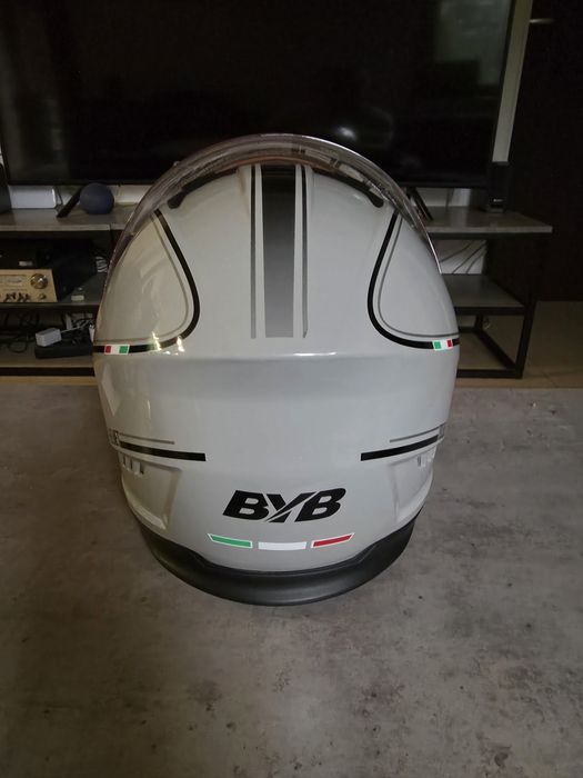 Vand casca moto open face noua.