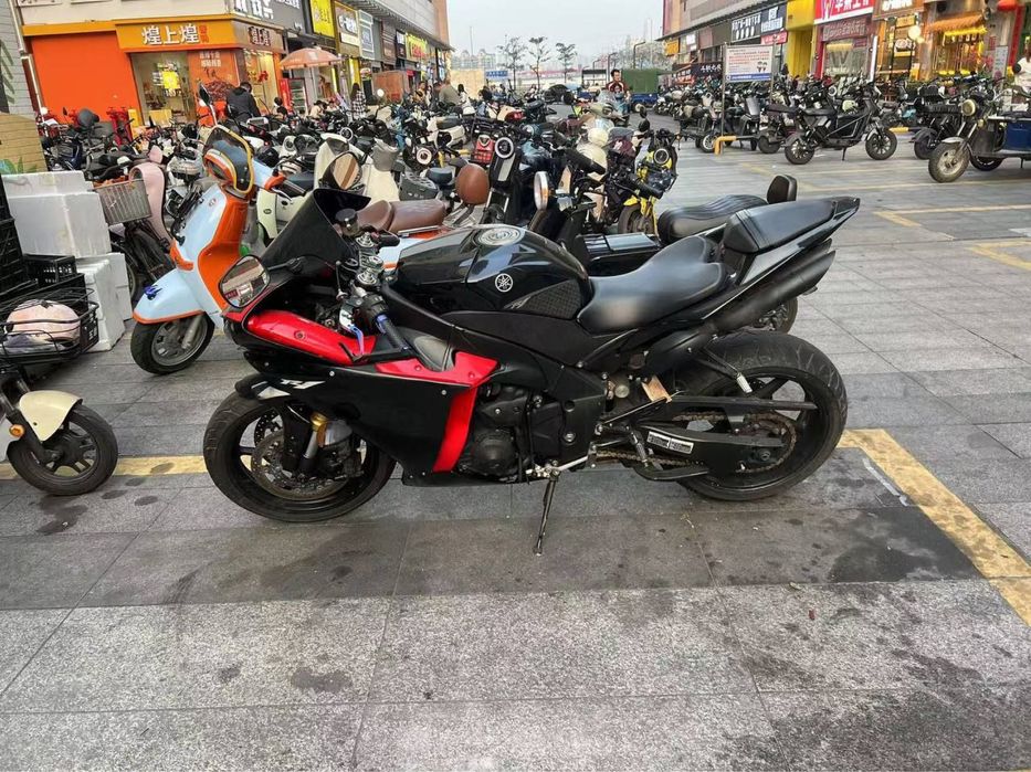 Yamaha r1 2014 yil srochnga mowingyam barter bor