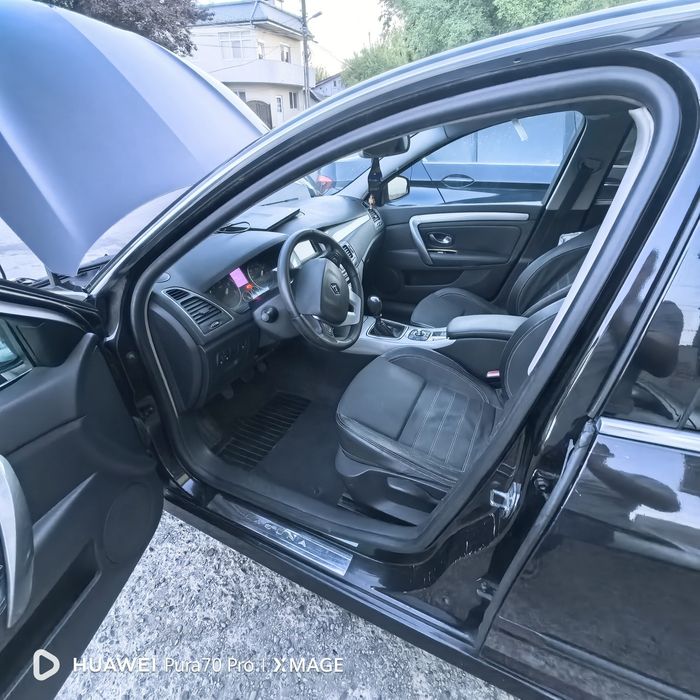 Dezmembrez Renault Laguna 3