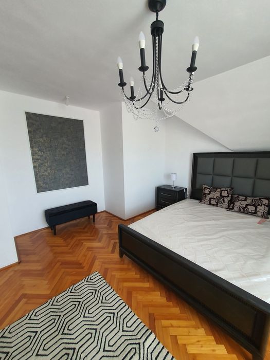 Apartament la casa cu 2 dormitoare