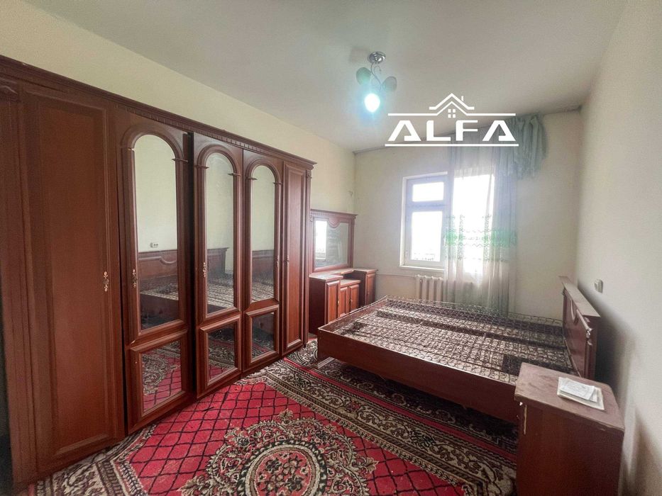 Buxoroda kvartira uy xonadi  sotiladi 2 xonali 58 m2 4 qavat