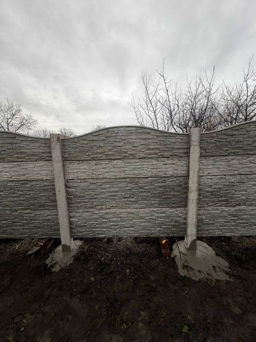 Producem la comanda gard din beton