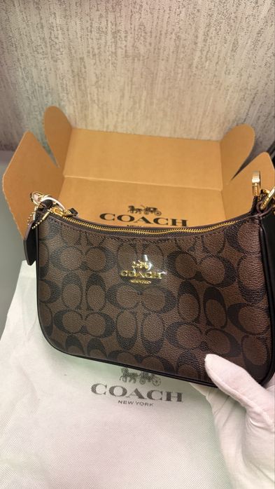 Дамска чанта Coach – нова с етикети