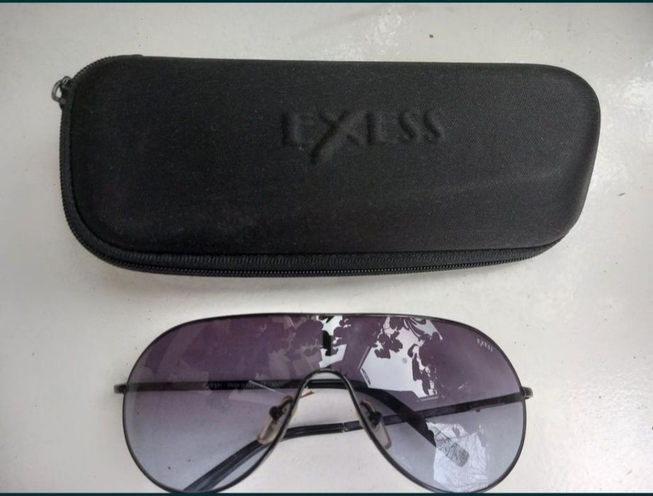 Детски очила Exess. Оригинални. Запазени, без надраскване или дефекти.