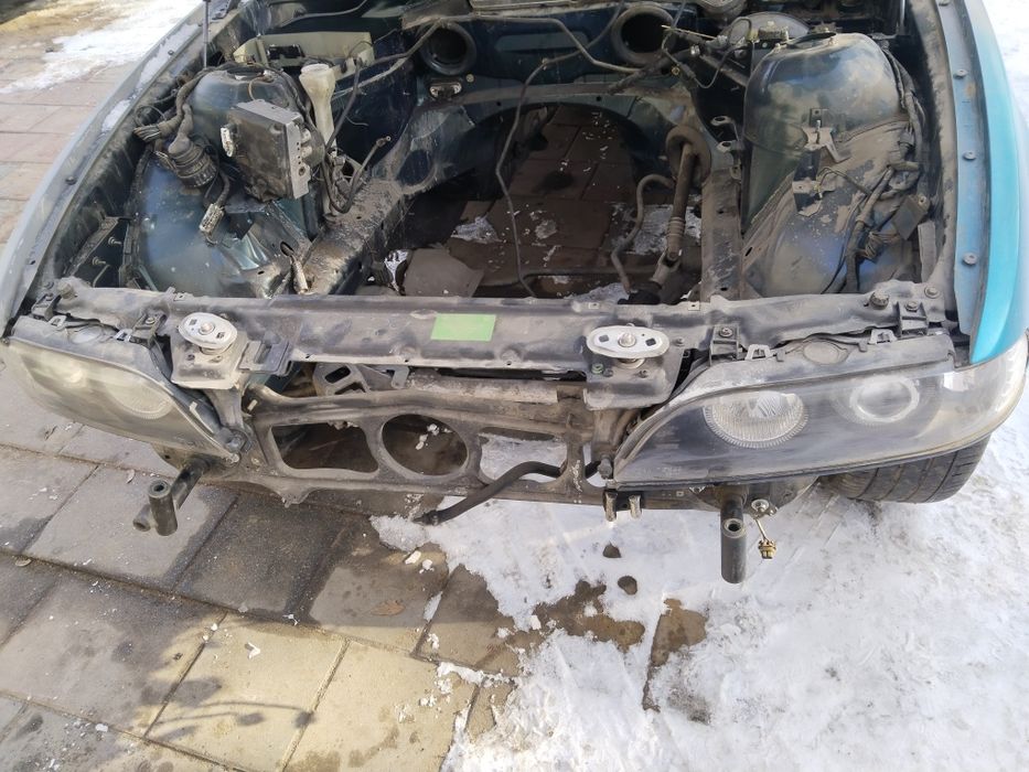 Капот крыло фары бмв е39