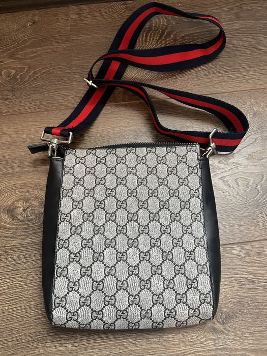Продавам Чанта на Gucci