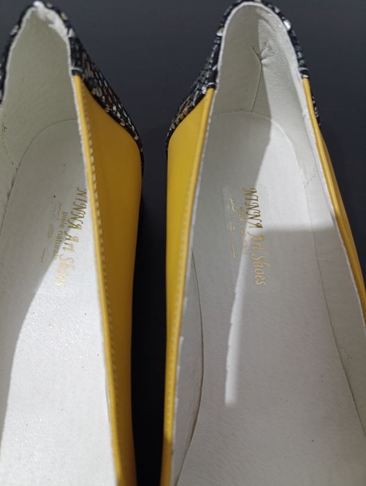 Vând doua perechi pantofi Nr 41