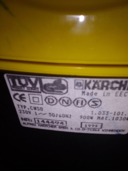 Vând aspirator Karcher,cu perie electrica, mochete