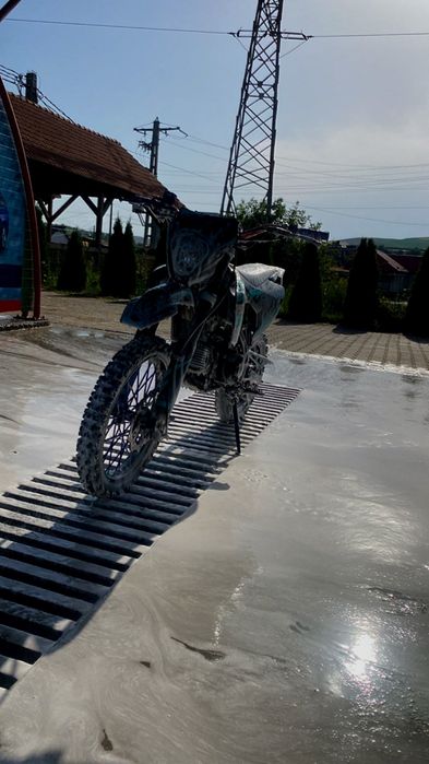 Vand cross alfarad 150cc.    nu yamaha ,ktm