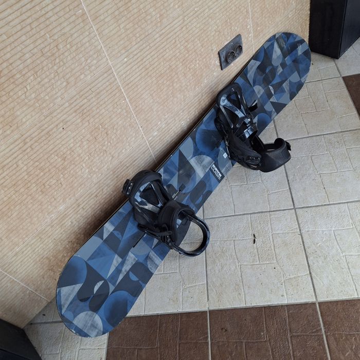 Placa snowboard Burton Channel 145 + legaturi Burton EST