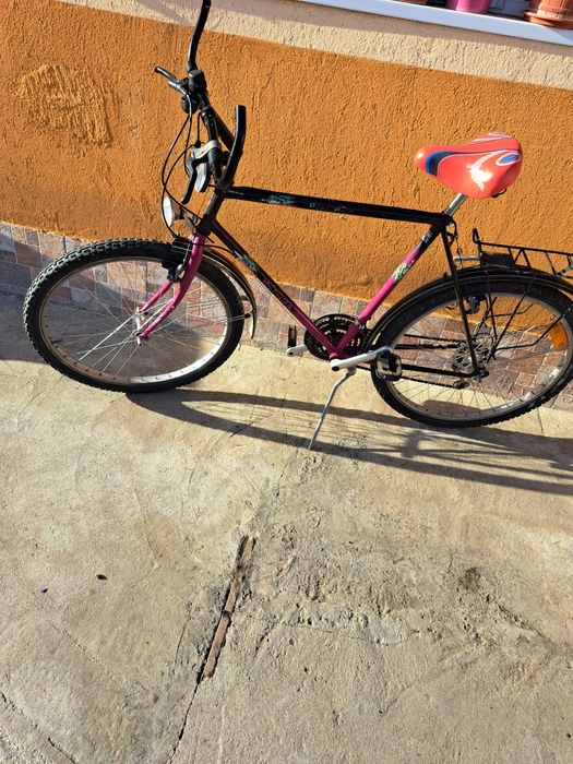Bicicleta cu roti de 26