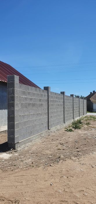Boltari vibropresati 490 lei paletul