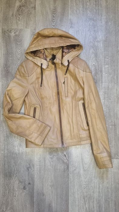 Куртка на подростка.Новоя