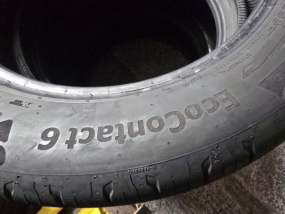 Continental 215/55 R17 94V vară