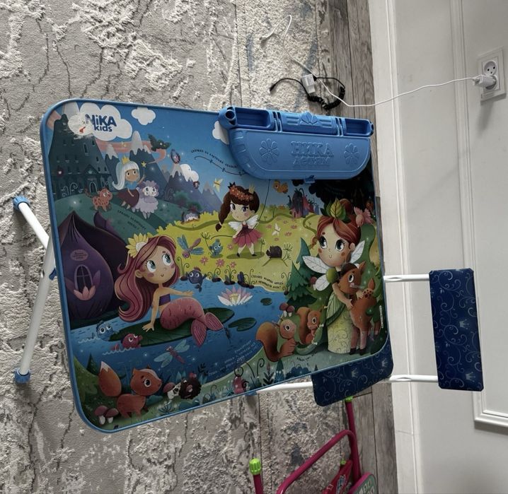 Детские столы и стулья б/у