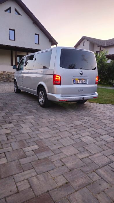 VW Caravrlle 8+1 Long