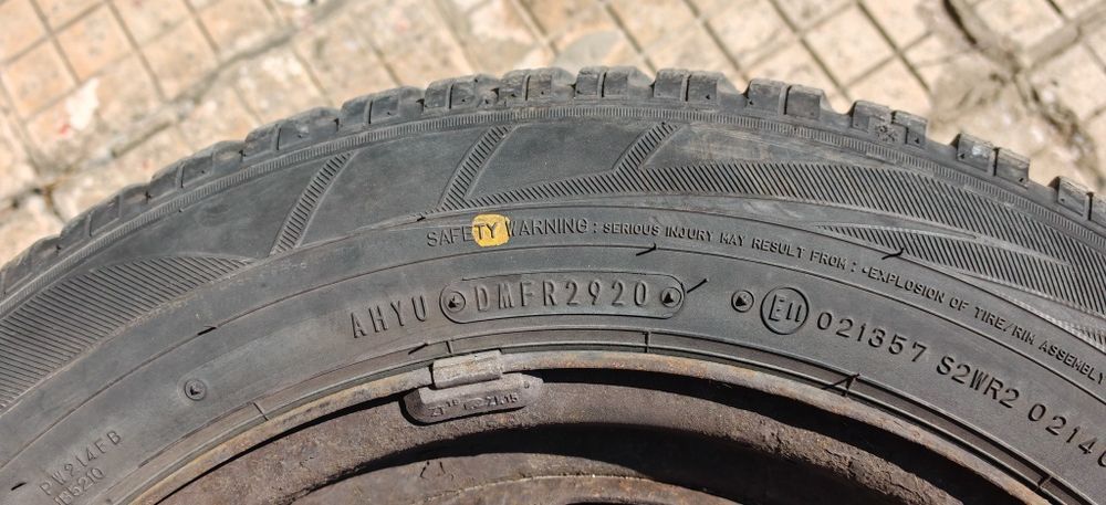 Джанти с гуми 175/65/15 Пежо 4х108