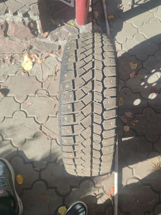 Шины 185*65 R14  зимние шепованые