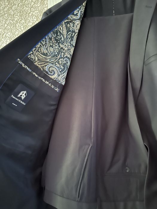 Продам мужской костюм