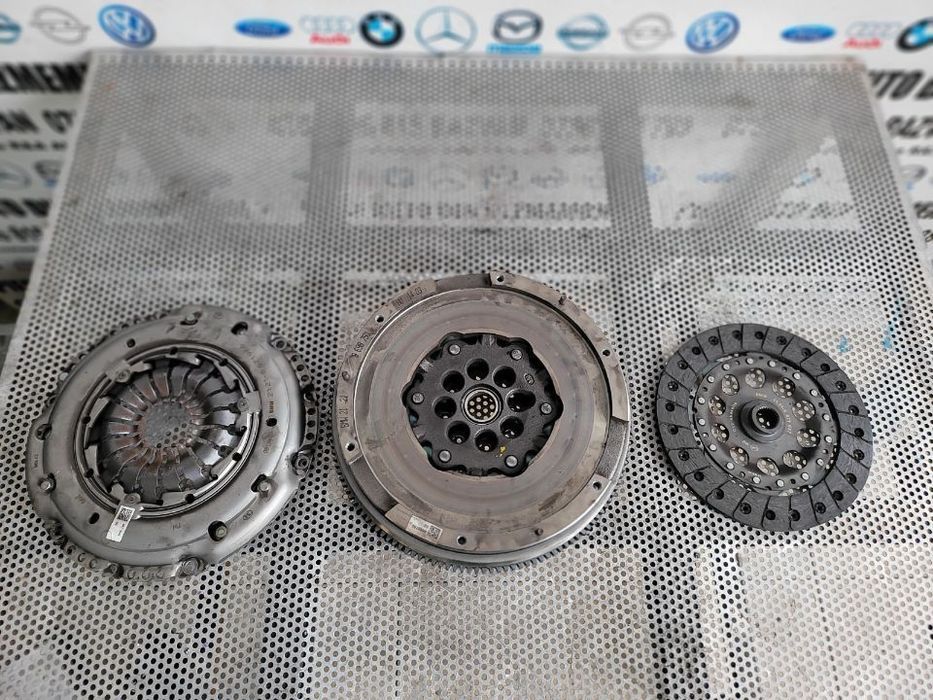 Kit Ambreaj Volanta Masa Dubla Mini Cooper One F54 F55 F56 F57 F60 Bmw Seria 2 F45 F46 1.5/1.6 B