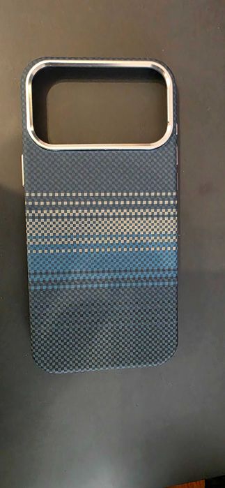 iPhone 17 pro max кейс