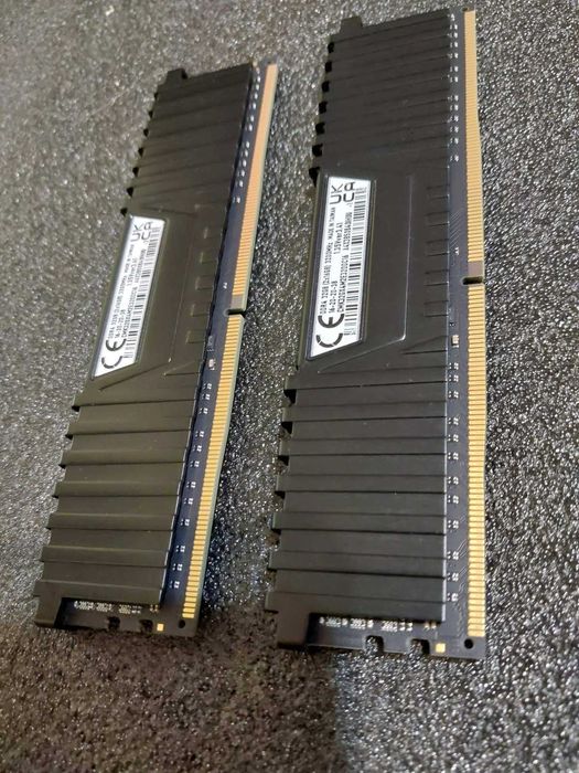 32GB 3200Mhz CL16 - DDR4 RAM памет
