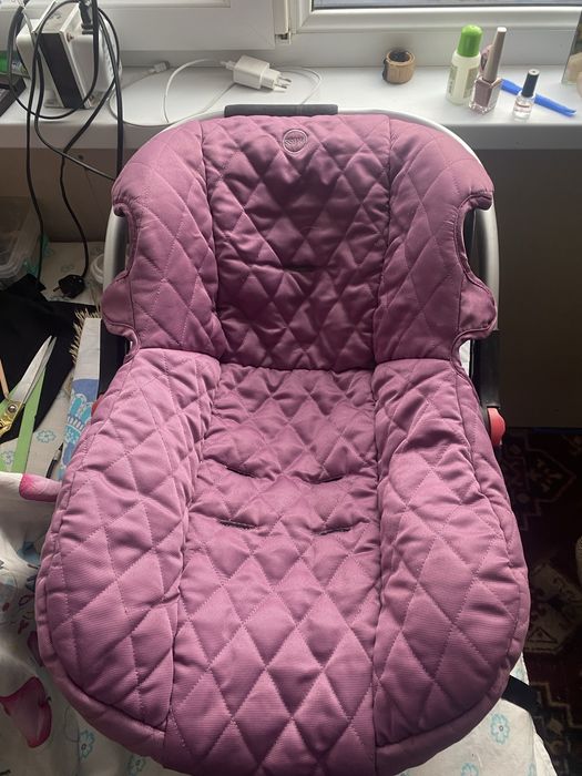 Продается, два детских кресла !