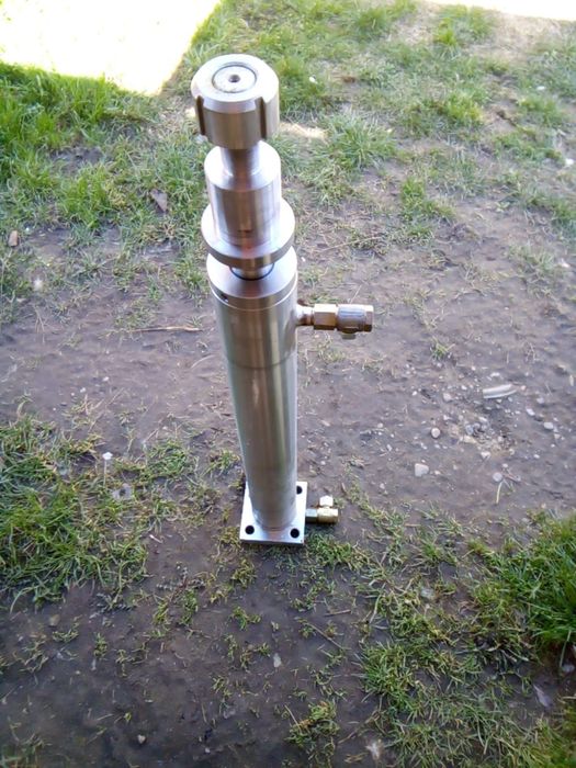 Piston hidraulic