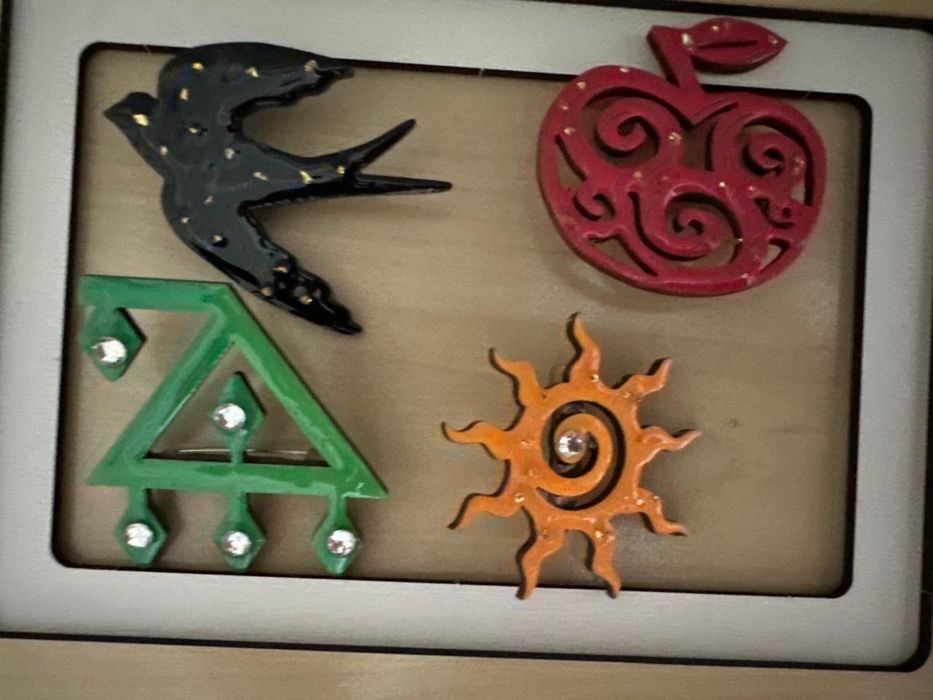 Той бастар Этно брошь