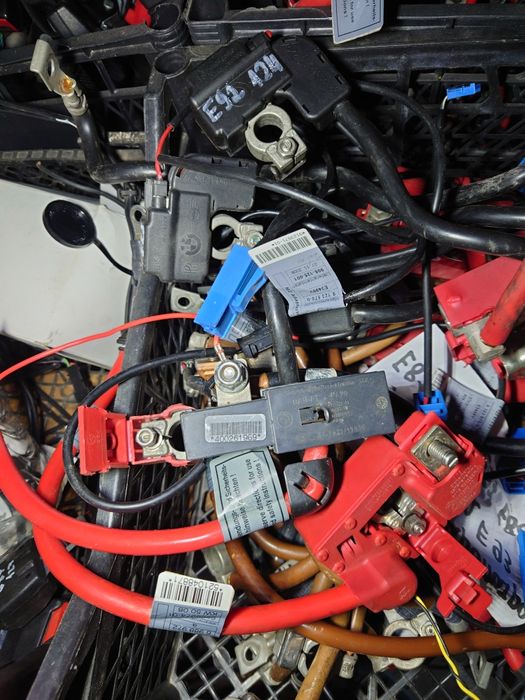 Бмв клема пиропатрон болт плюс минус минусова клема плюсова bmw **