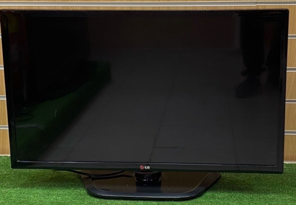 Продам телевизор на запчасти