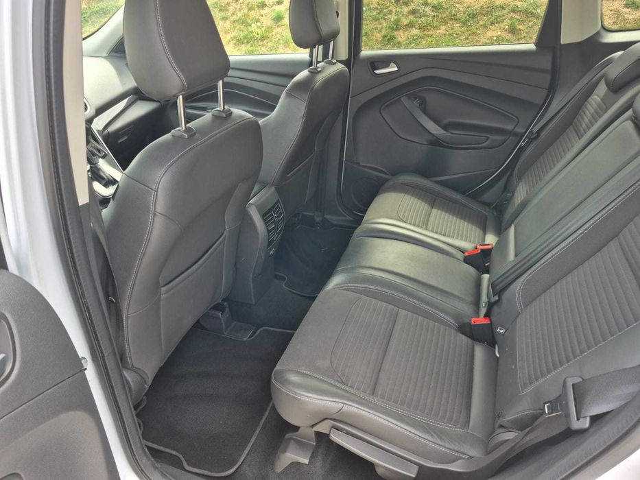 Ford Kuga Titanium 1.5 TDCi 120 CP Automată | ACC | Pachet Iarnă | Keyless | 2018