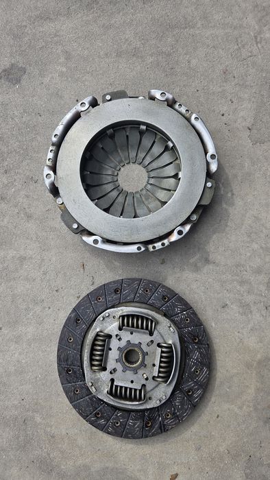 Kit ambreiaj placa disc dacia logan 3 nou, motor 1000cm