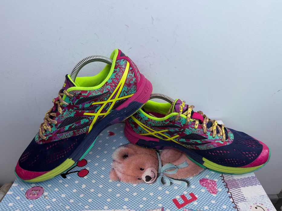 ASICS Gel-Noosa Tri 10''оригинални маратонки 41.5 номер