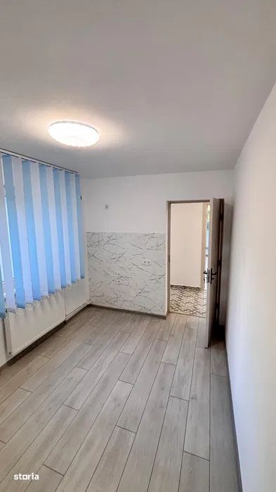 Dambu Pietros - Vanzare apartament 3 camere - Str. Godeanu