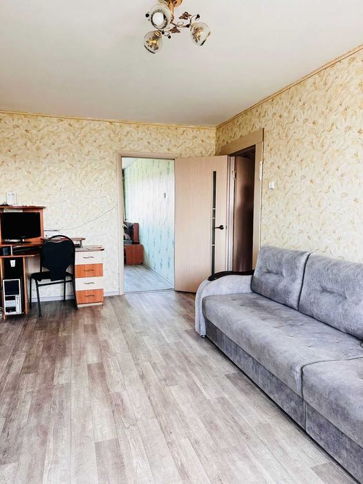 Продам 2 ку ломоносова 11\2