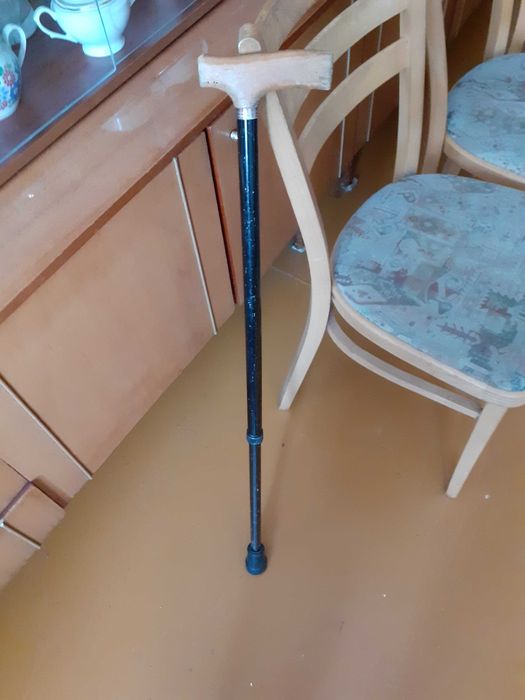 Костыль-трость. 5000тг.