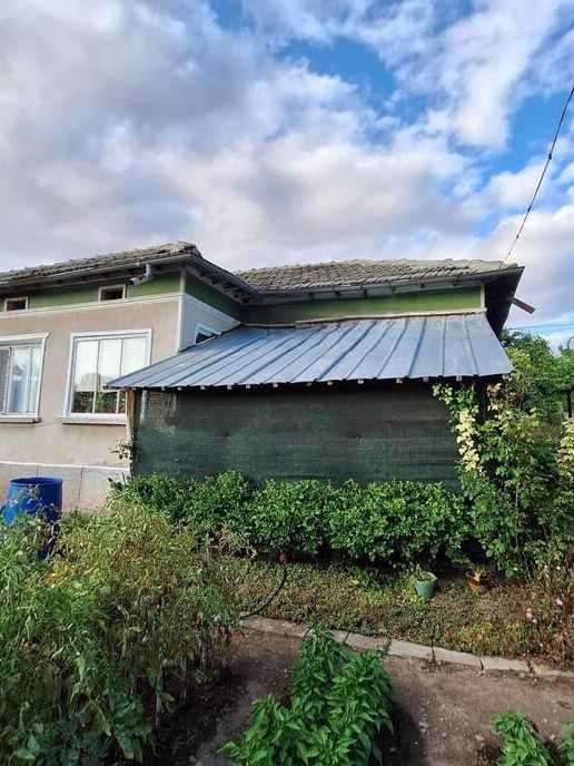 Реновирана къща в Кардам