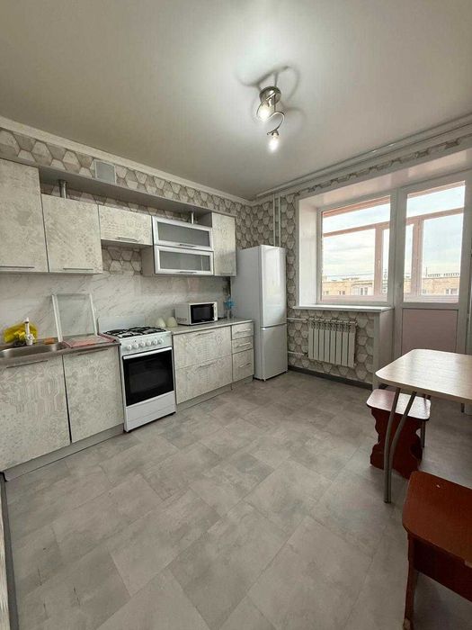Продается полноценная 2 комн кв Осипенко,1к3