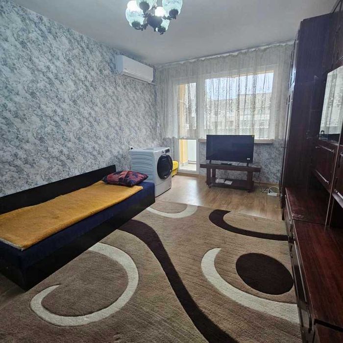 Дава се под наем Едностаен апартамент в Русе, Център - 65 кв.м за 357 € - Снимка #4