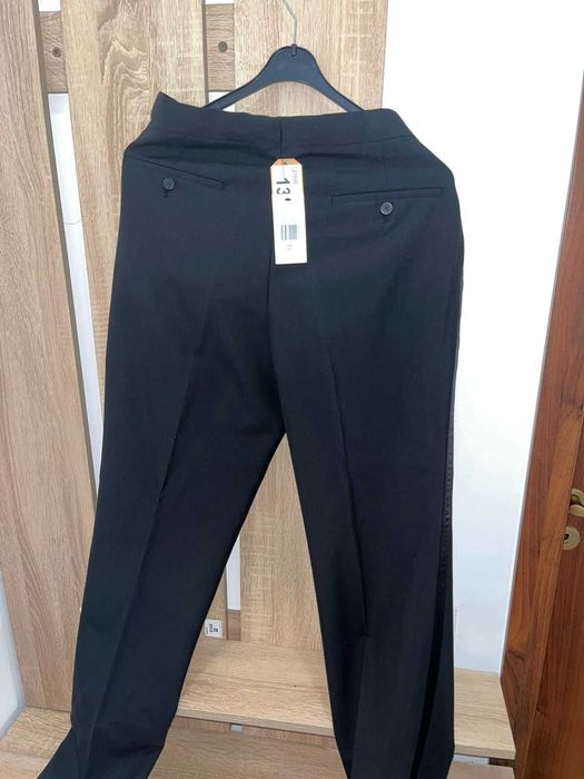 Pantaloni eleganti barbati nou