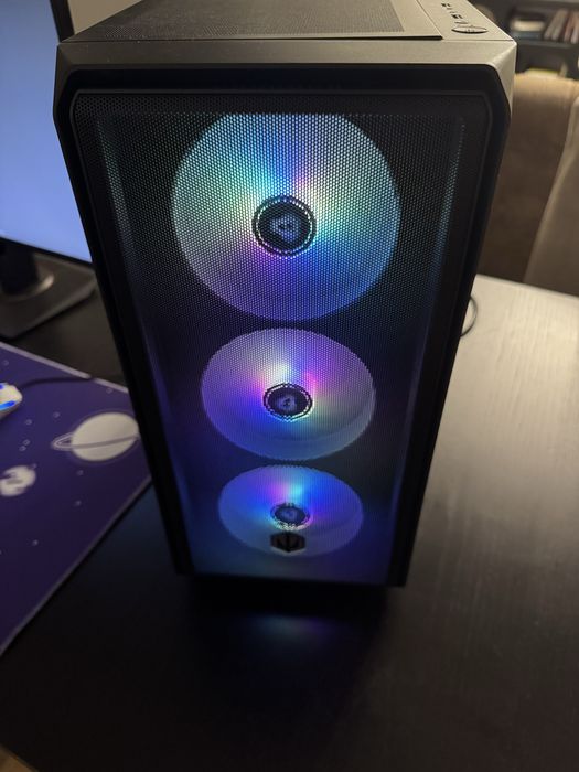 PC Gaming High-End RTX 4080 16GB / Ryzen 9 7950X3D / 32GB DDR5 / 2TB SSD + Tastatură Razer Huntsman Mini
