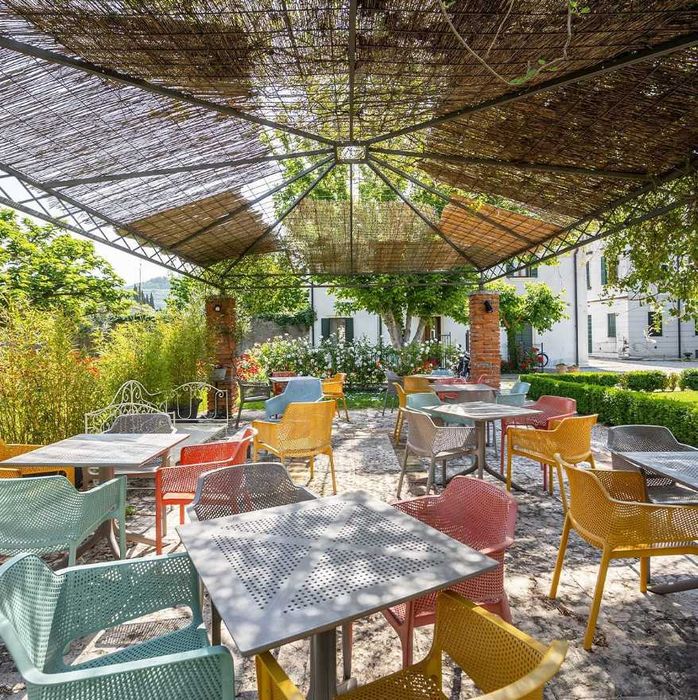 Nardi столове и маси